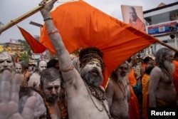 Naga Sadhus, sau oamenii sfinți hinduși