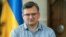 Dmitro Kuleba ukrán külügyminiszter az AP hírügynökségnek ad interjút Kijevben, 2022. július 12-én