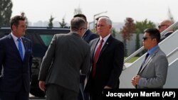 Пенс на аеродромот во Анкара.