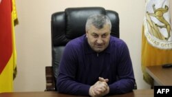 Должность председателя партии "Единство" была создана под Эдуарда Джабеевича, когда стало ясно, что он не пойдет на третий президентский срок