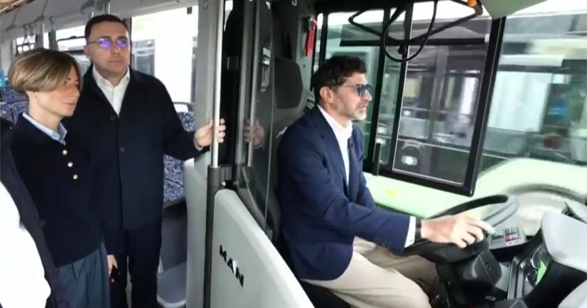 არჩევნებამდე ერთი კვირით ადრე თბილისის მერია ხაზებზე 18-მეტრიან ავტობუსებს გაუშვებს