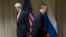 Sekretari i Shtetit John Kerry (majtas) dhe ministri jashtëm rus, Sergei Lavrov. 