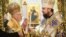 Голова Православної церкви України митрополит Епіфаній (п) отримує томос від Вселенського патріарха Варфоломія, 6 січня 2019 року