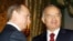 President Karimov (right) with Russian leader Vladimir Putin in November 2005