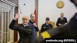 Адвакатка Ганна Бахціна на судзе па справе Эдуарда Пальчыса. 