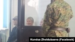 Алмазбек Атамбаев в зале суда. 11 ноября 2020 года. 