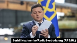 Президент України Володимир Зеленський раніше ініціював законопроєкт про олігархів