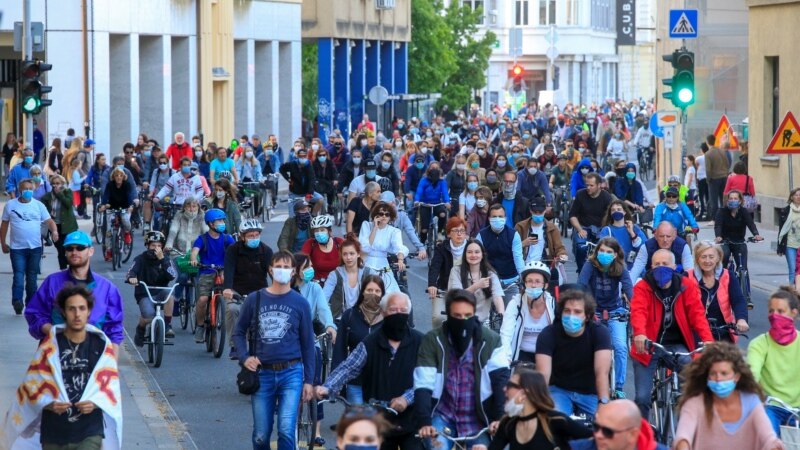 Hiljade biciklista protestovali protiv vlade u Sloveniji