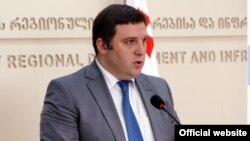 Замминистра регионального развития подверг сегодня критике глав регионов, в основном представителей "Нацдвижения", за то, что они отказываются сотрудничать с правительством