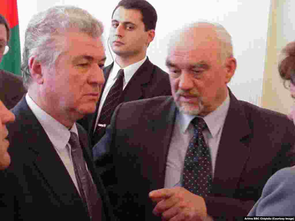 16 mai 2001, întalnire la Tiraspol între Vladimir Voronin şi Igor Smirnov