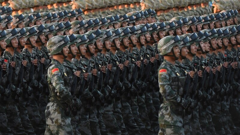 چین شمار نیروهای نظامی خود را در هنگ‌کنگ «دو برابر» کرده است