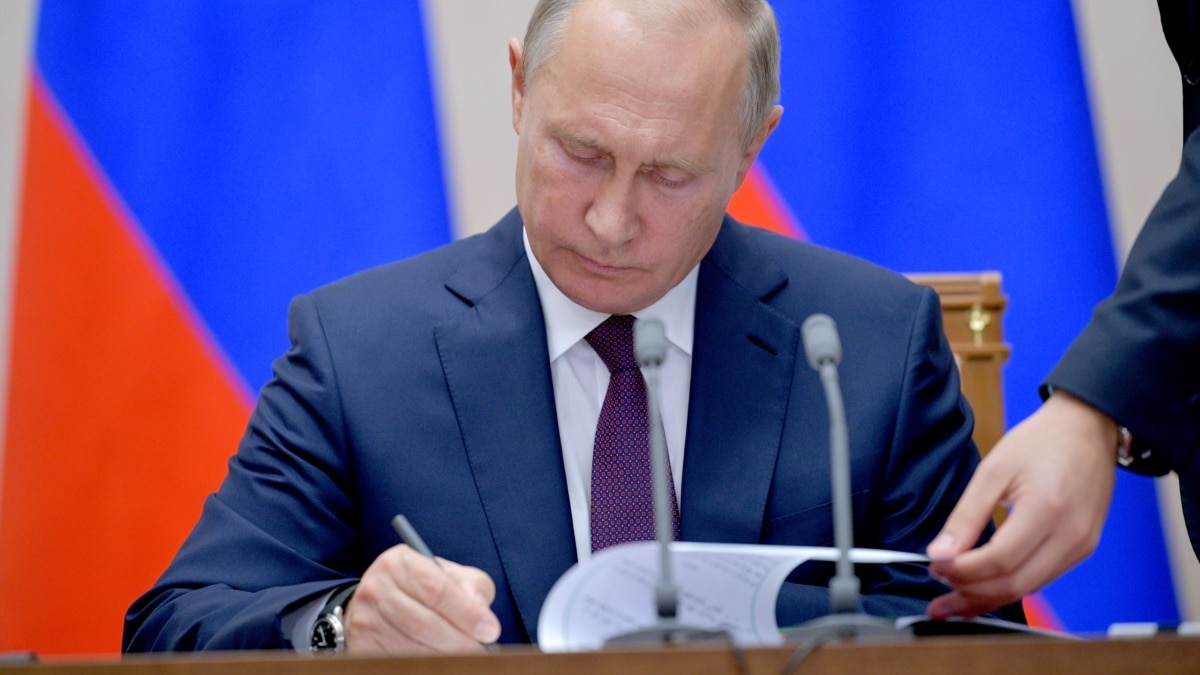 putin-signs-law-suspending-russia-s-participation-in-inf-treaty