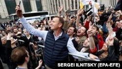 Алексей Навальный на митинге в поддержку Telegram в Москве. 30 апреля 2018 года