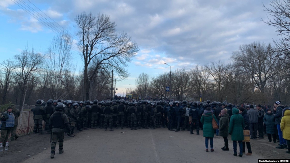 Апокаліпсис на порозі українців - вірус