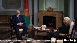 Грэта Ван Сустэрэн размаўляе з Аляксандрам Лукашэнкам. Фота БелТА