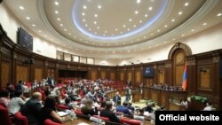 Հայաստանի խորհրդարանի նիստերի դահլիճը, նիստ, արխիվ