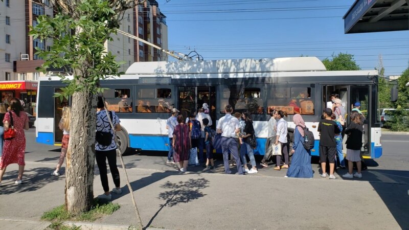 Бишкекте автобус-троллейбустардын жол акысы карта менен гана алына баштайт