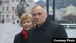 Николай Статкевич с женой Мариной Адамович