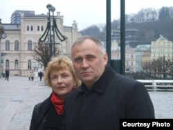 Mikalaj Statkevich with his wife