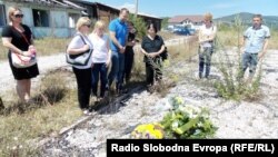 Bivši logoraši u Šljivovici, 24. juli 2013. foto: Novka Ilić