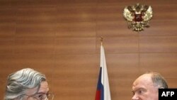 И не гросс, и не так, а как? Швейцарский социалист проинспектировал русского коммуниста и остальных действующих лиц завершившейся кампании