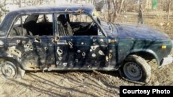 Aprel döyüşlərində Cəlal Rəhimovun maşını üzərinə mərmi düşüb.