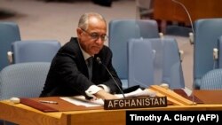 Ambasadori aktual i Afganistanit në OKB, Ghulam Isaczai, i cili përfaqëson Qeverinë e rrëzuar nga talibanët.