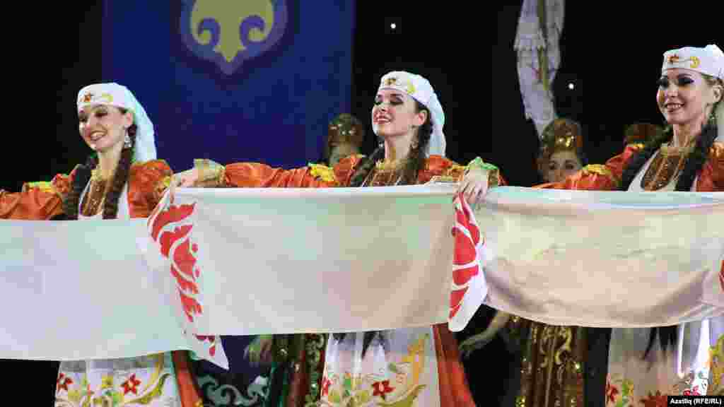 "Агыйдел" ансамбле милли җыр биюгә зур урын бирде