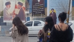 دختران جوان بدون حجاب اجباری در تبریز