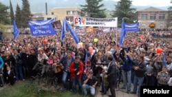 Armenia - Prosperous Armenia Party supporters attend an election campaign rally in Dilijan, 17Apr2012.