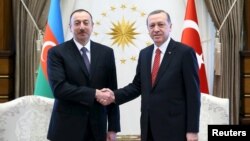 Ильхам Алиев и Реджеп Тайип Эрдоган. Архивное фото