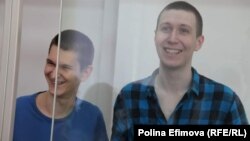 Yan Sidorov (left) and Vladislav Mordasov in court in Rostov-on-Don (file photo)