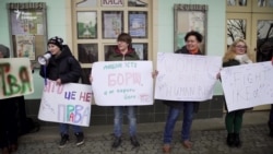 В Ужгороді організаторок акції за права жінок зловмисники облили фарбою