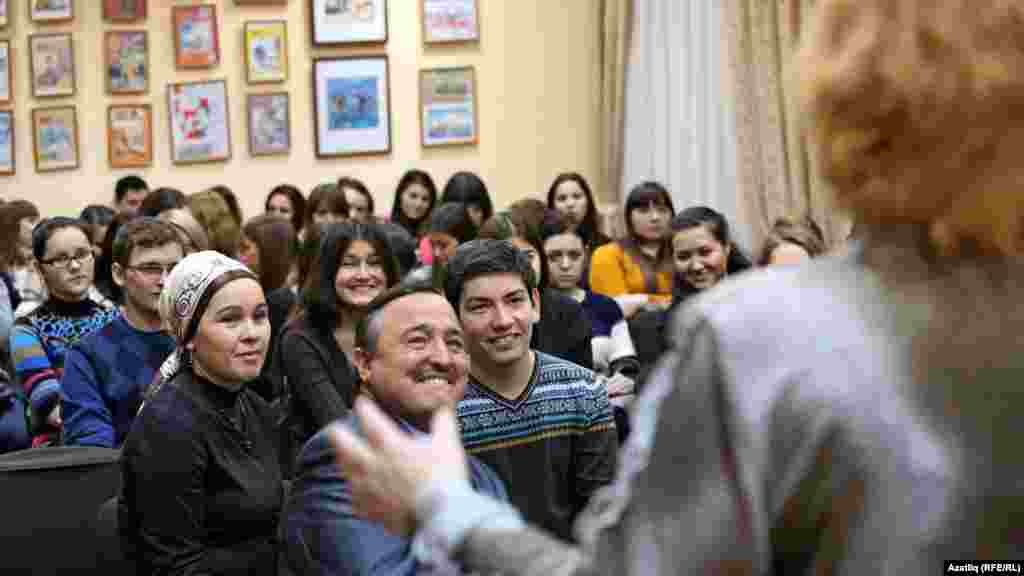 “Татарстан” телевидениесе алып баручылары белән очрашу 