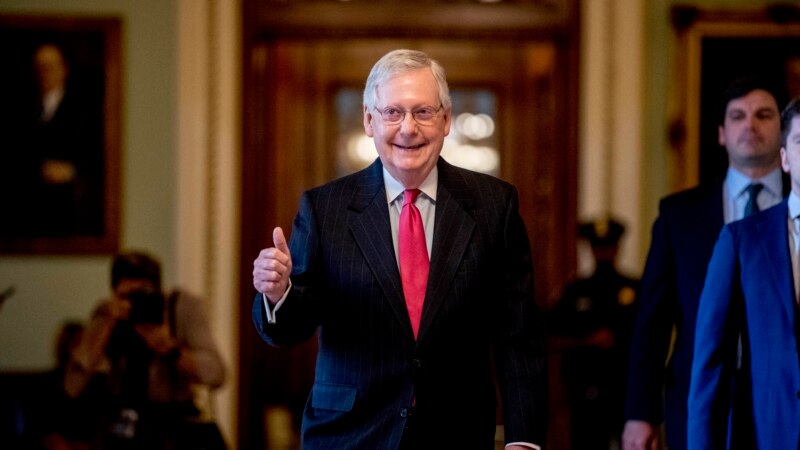 Lider republikanaca u Senatu Mitch McConnell česititao Bidenu na pobjedi