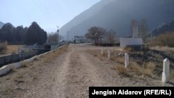 Водораспределительный объект «Головной» на реке Ак-Суу на кыргызско-таджикской границе.