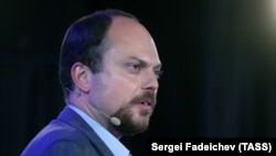 Politicianul de opoziție și jurnalistul Vladimir Kara-Murza , Moscova, iulie 2021. 