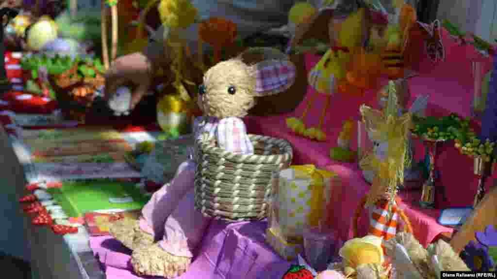 Moldova - Easter fair, Chisinau