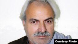 د عوامي نېشنل پارټۍ ټانک  مشر خان ګل بیټنۍ 