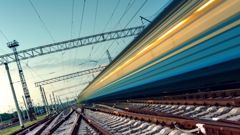 Tre të vdekur pasi treni del nga binarët në SHBA