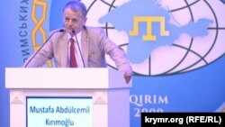 Мустафа Джемилев на Всемирном конгрессе крымских татар в Анкаре