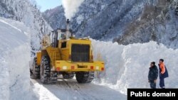 Georgia---Transcaucasian highway, 5Jan, 2010