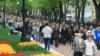 В Госдуме уже сомневаются, стоит ли штрафовать участников митингов и шествий на полтора миллиона рублей. Депутаты готовы ограничиться 500 тысячами