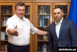 Віктор Янукович (ліворуч) та Андрій Портнов. Архівне фото