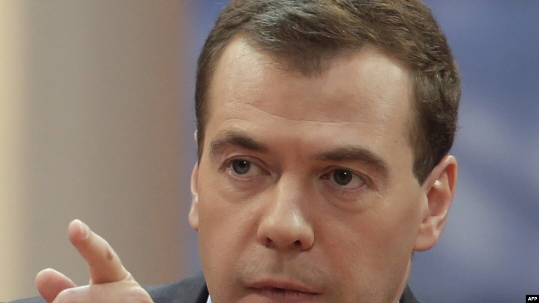 Дмитрий Медведев беседовал в прямом эфире с руководителями трех российских телеканалов.