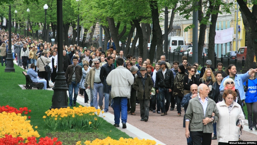 Контрольная прогулка с писателями по бульварам Москвы, 13 мая 2012