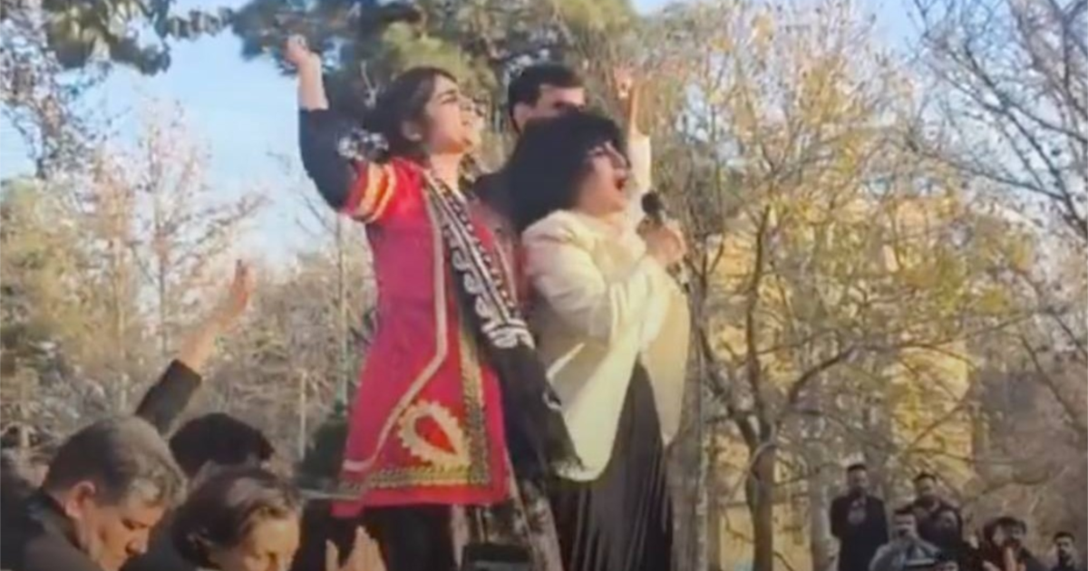 Detained Iranian Nobel Laureate Mohammadi Says She Was Beaten During Arrest