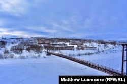 The abandoned prisoner-built settlement of Rudnik is today only reachable from Vorkuta via a rickety wooden bridge that’s missing most of its wooden planks.