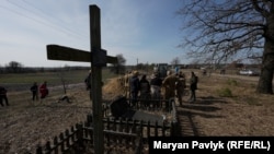 Пошуково-ексгумаційні роботи в селі Угли Сарненського району, що на Рівненщині, 23 березня 2026 року