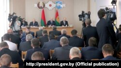 Аляксандар Лукашэнка на нарадзе па сацыяльна-эканамічным разьвіцьці Гарадзенскай вобласьці, якая адбылася ў Ваўкавыскім райвыканкаме